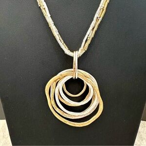 Elegant Two-Tone Circle Pendant Necklace